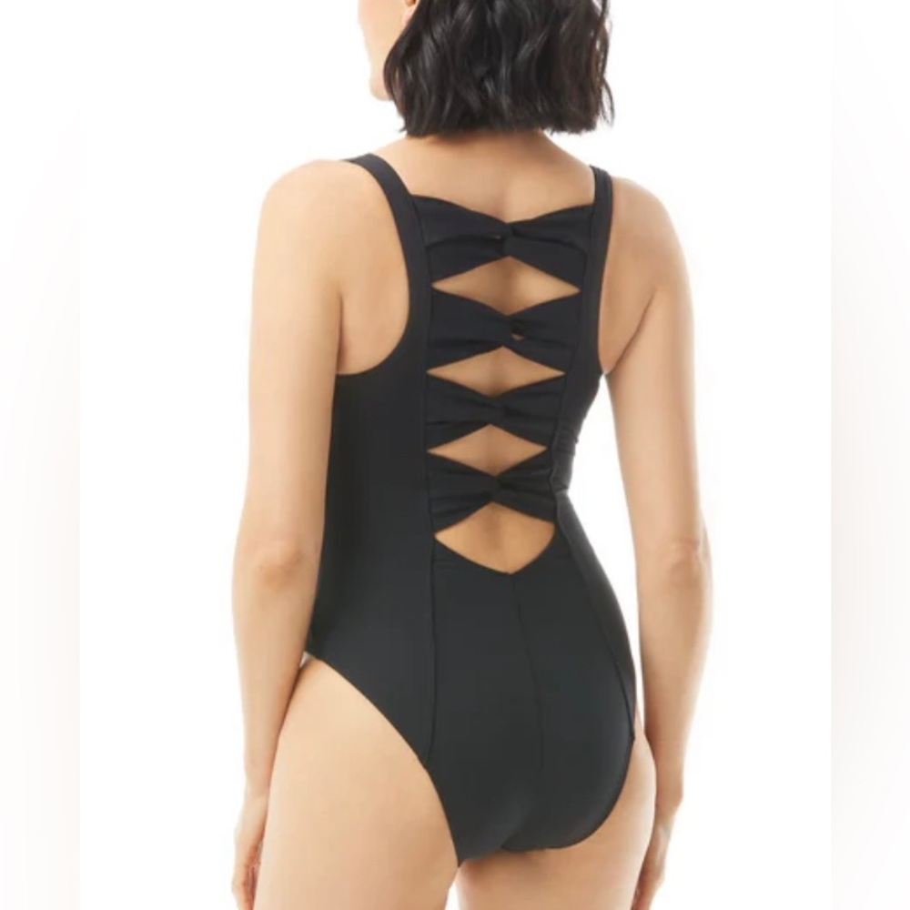 NWT Carmen Marc valvo black one piece bathing suit